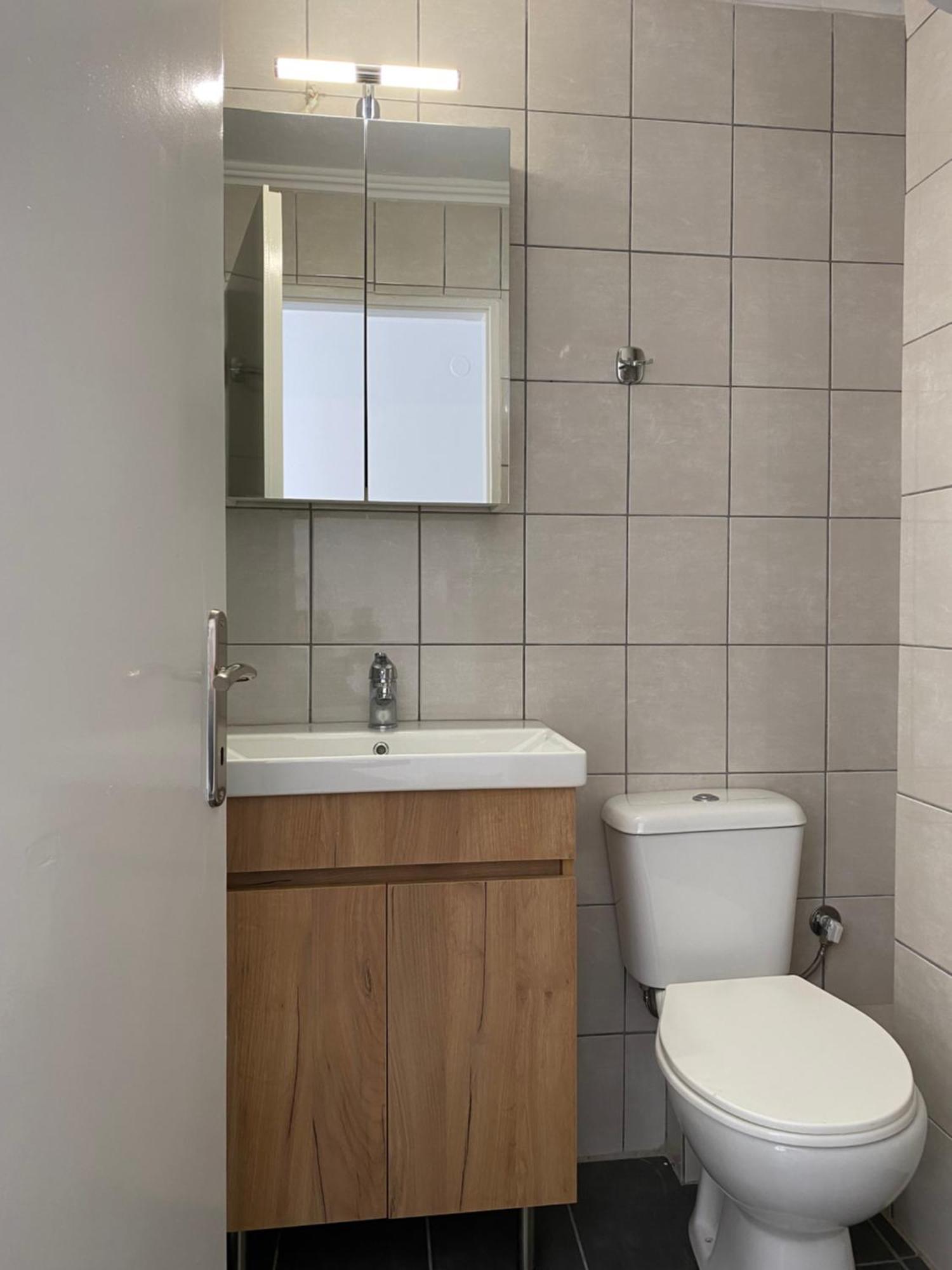 Apartment White