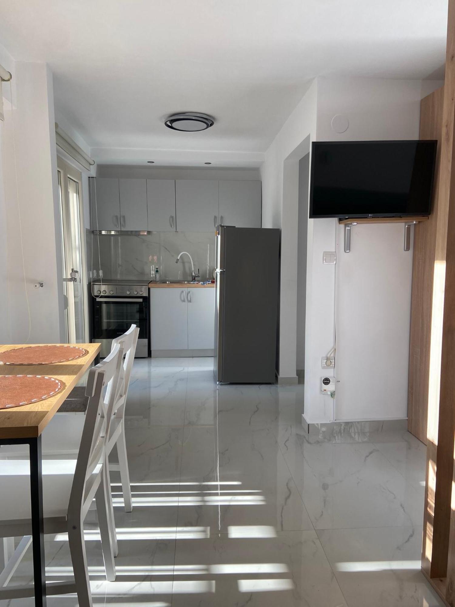Apartment White
